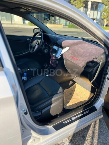 Hyundai Accent 2015, 130,000 km - 1.4 l - Bakı
