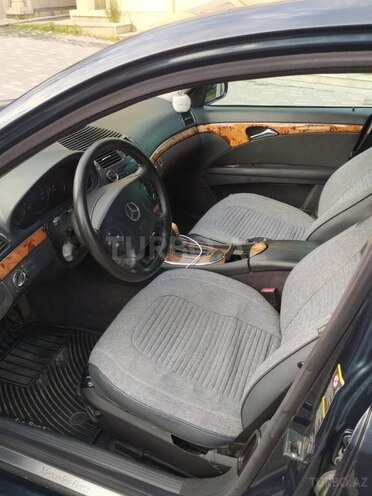Mercedes E 220 d 2002, 69,300 km - 2.2 l - İmişli