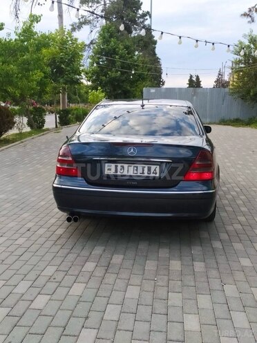Mercedes E 220 d 2002, 69,300 km - 2.2 l - İmişli