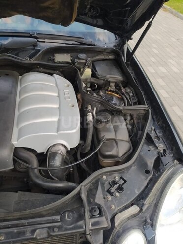 Mercedes E 220 d 2002, 69,300 km - 2.2 l - İmişli