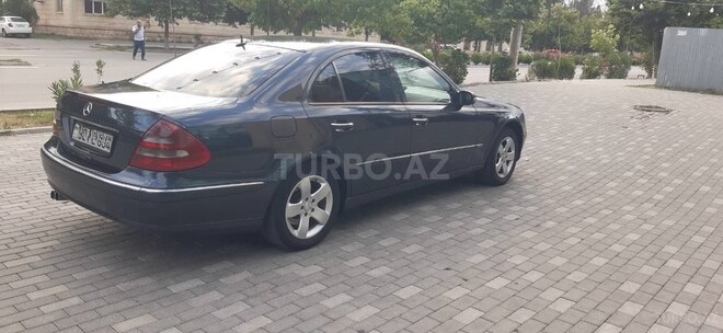 Mercedes E 220 d 2002, 69,300 km - 2.2 l - İmişli