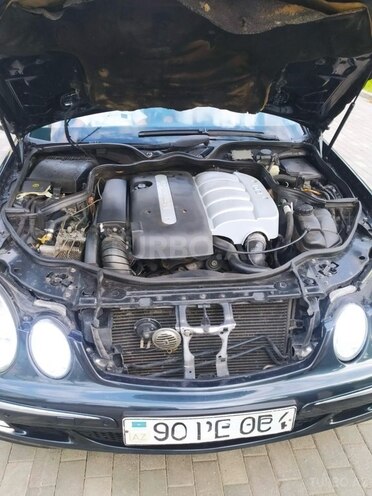 Mercedes E 220 d 2002, 69,300 km - 2.2 l - İmişli