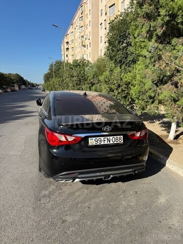 Hyundai Sonata-4