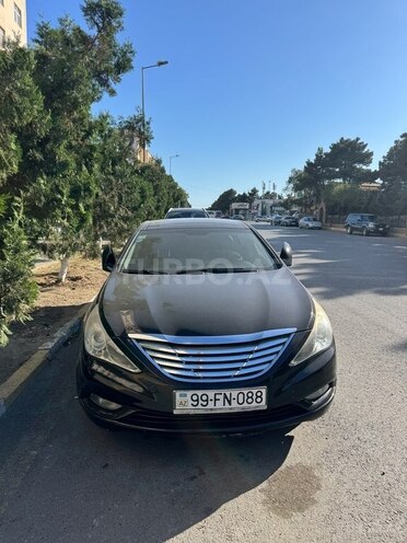 Hyundai Sonata-1