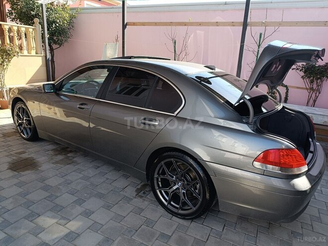 BMW 745-7