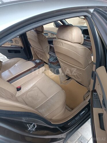 BMW 745-12