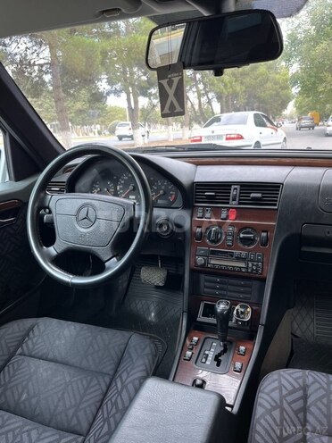 Mercedes C 200 1995, 308,000 km - 2.0 l - Sumqayıt