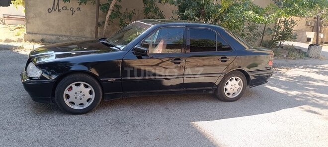 Mercedes C 230 2000, 255,000 km - 2.3 l - Bakı