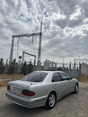Mercedes E 240 1999, 257,000 km - 2.6 l - Bakı