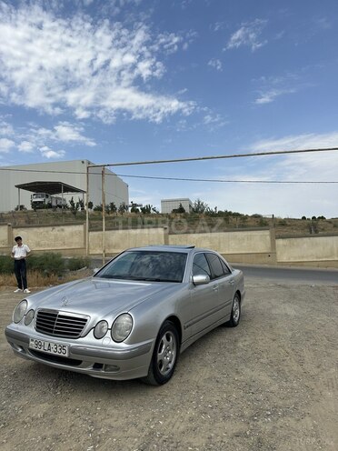 Mercedes E 240 1999, 257,000 km - 2.6 l - Bakı