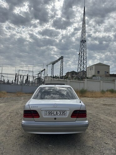 Mercedes E 240 1999, 257,000 km - 2.6 l - Bakı