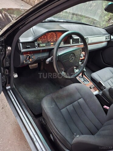 Mercedes E 220 1995, 354,875 km - 2.2 l - Bakı