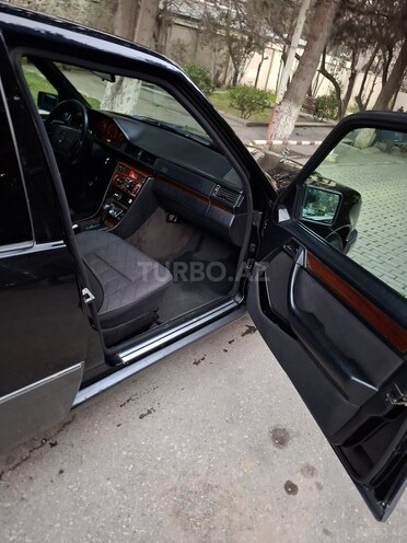 Mercedes E 220 1995, 354,875 km - 2.2 l - Bakı
