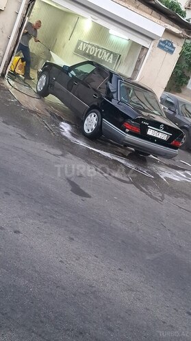 Mercedes E 220 1995, 354,875 km - 2.2 l - Bakı