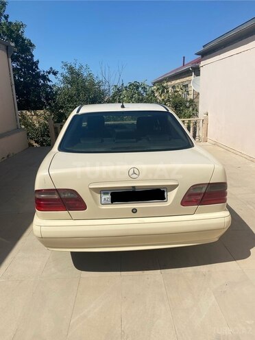 Mercedes E 220 d 2001, 478,299 km - 2.2 l - Bakı