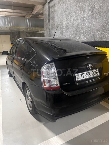 Toyota Prius-2
