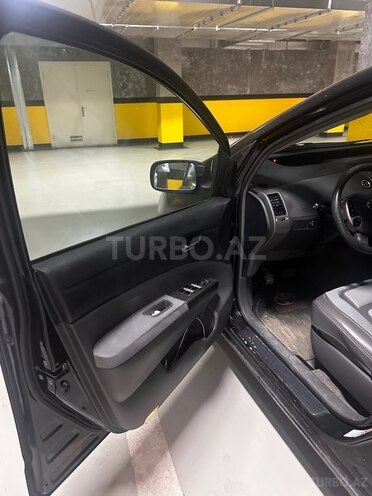 Toyota Prius-4