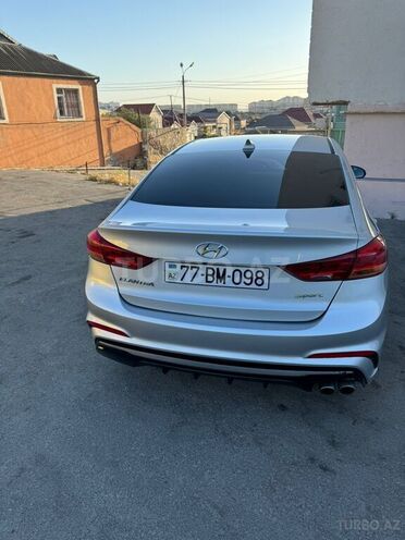 Hyundai Elantra 2018, 101,018 km - 1.6 l - Bakı