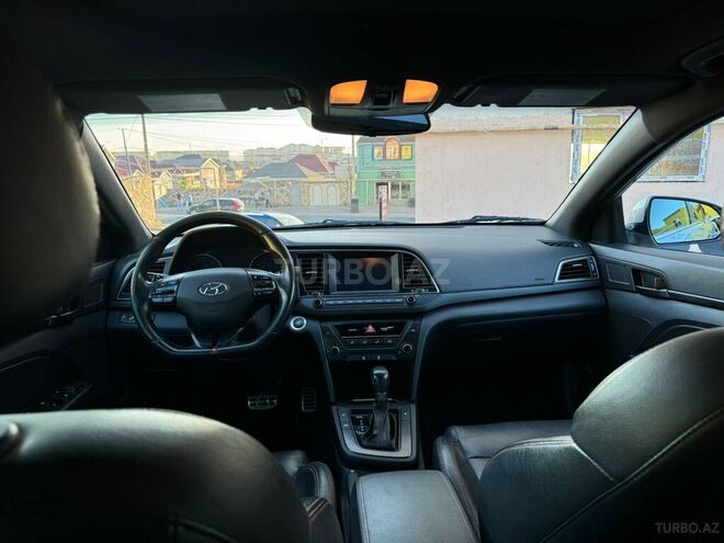 Hyundai Elantra 2018, 101,018 km - 1.6 l - Bakı