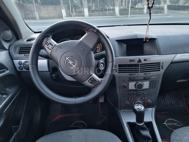 Opel Astra 2005, 250,000 km - 1.4 l - Bakı