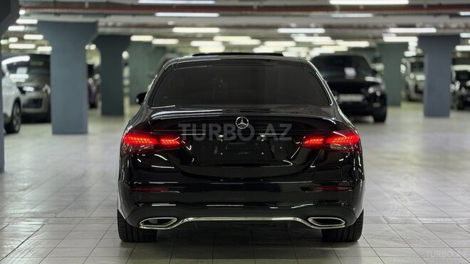 Mercedes E 300 de-6
