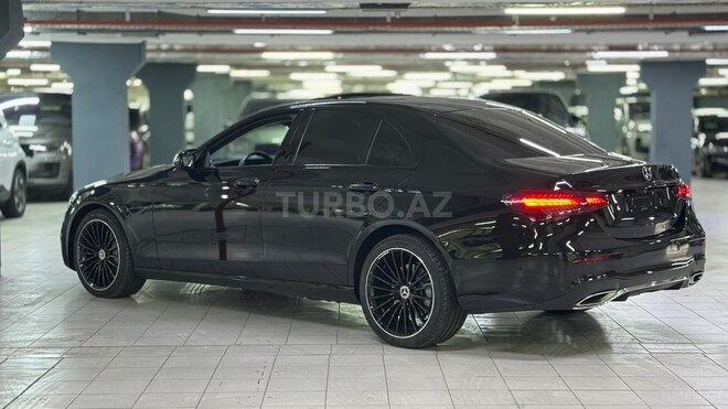 Mercedes E 300 de-5