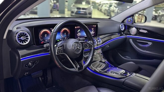 Mercedes E 300 de-8