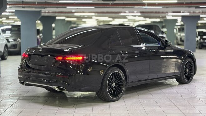 Mercedes E 300 de-4