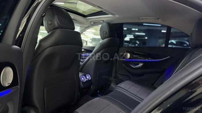Mercedes E 300 de-13