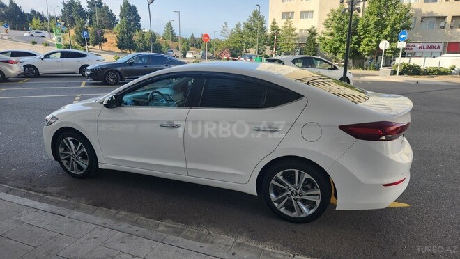 Hyundai Elantra 2017, 126,400 km - 2.0 л - Bakı