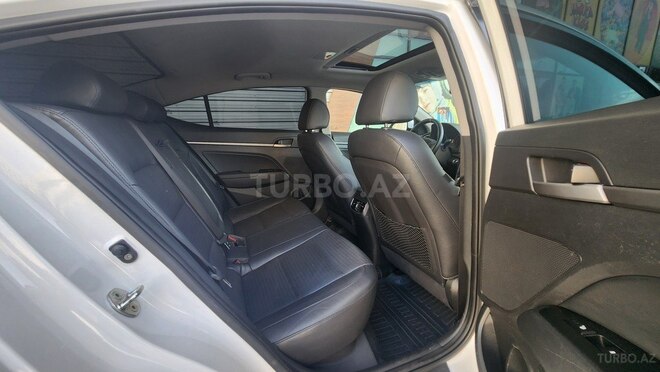 Hyundai Elantra 2017, 126,400 km - 2.0 л - Bakı