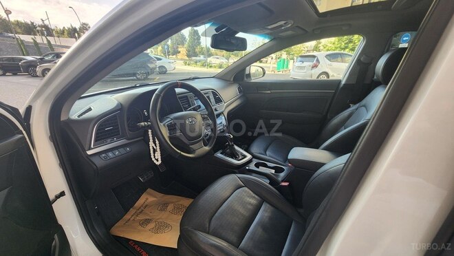 Hyundai Elantra 2017, 126,400 km - 2.0 л - Bakı