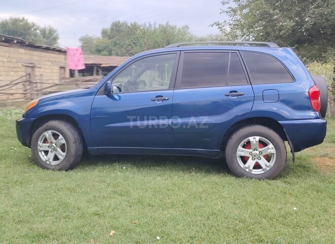 Toyota RAV4 2001, 200,000 km - 2.0 l - Ucar