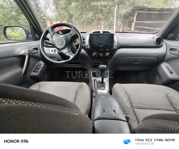 Toyota RAV4 2001, 200,000 km - 2.0 l - Ucar