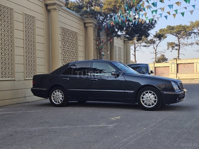 Mercedes E 220 d 2000, 290,000 km - 2.2 l - Bakı
