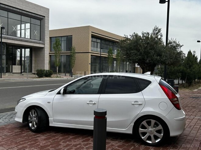 Hyundai i30 2011, 240,000 km - 1.6 l - Bakı