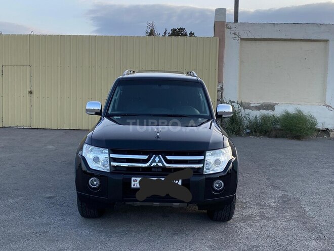 Mitsubishi Pajero-3
