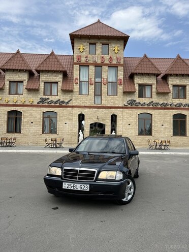 Mercedes C 220 d 2000, 351,000 km - 2.2 л - Yevlax