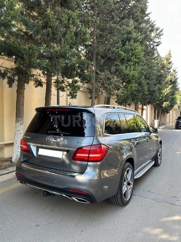Mercedes GLS 450 4MATIC-3