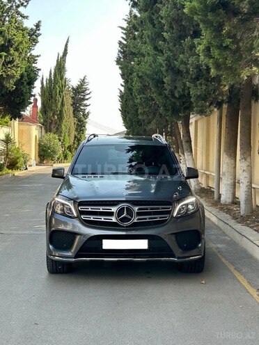 Mercedes GLS 450 4MATIC-1