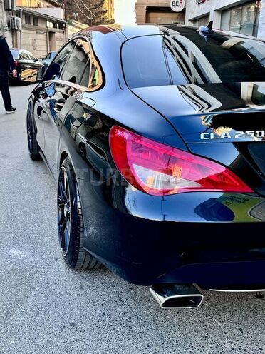 Mercedes CLA 250-12