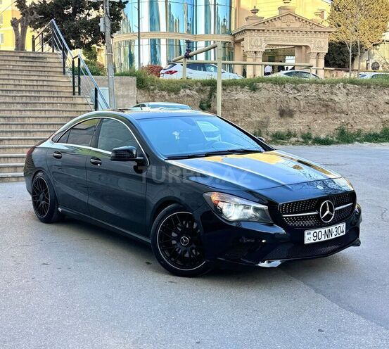Mercedes CLA 250-1