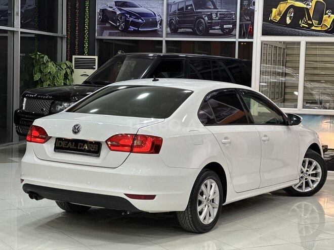 Volkswagen Jetta-7