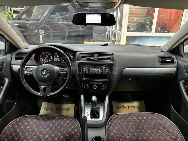 Volkswagen Jetta-23