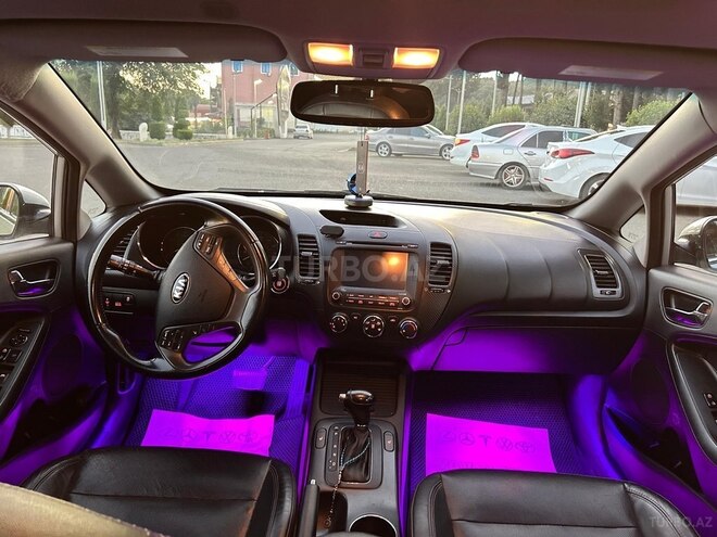 Kia Forte-11