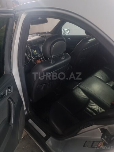 Mercedes C 240 2000, 240,000 km - 2.6 л - Bakı