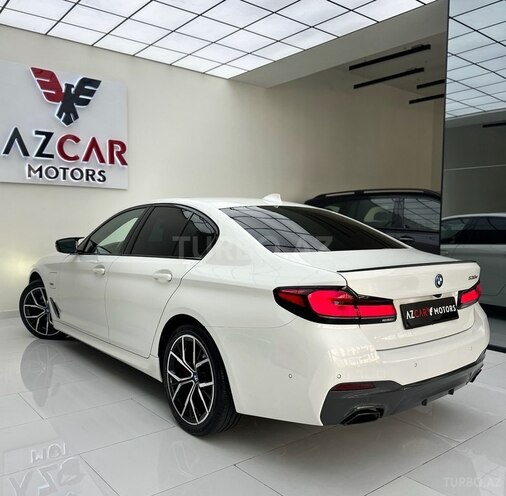 BMW 530e-5