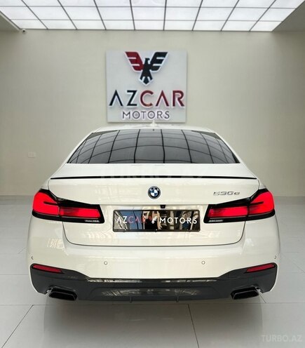 BMW 530e-8