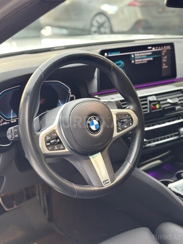 BMW 530e-9