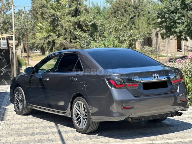 Toyota Camry 2014, 290,000 km - 2.5 l - Salyan